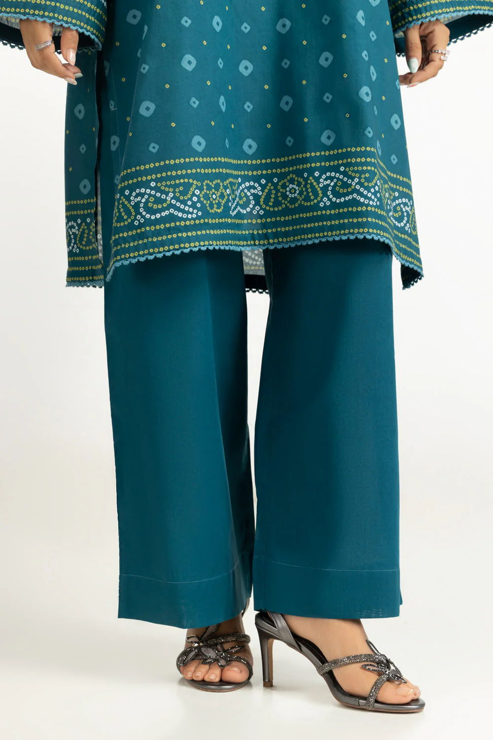 3PC Printed Lawn Suit - Image 6