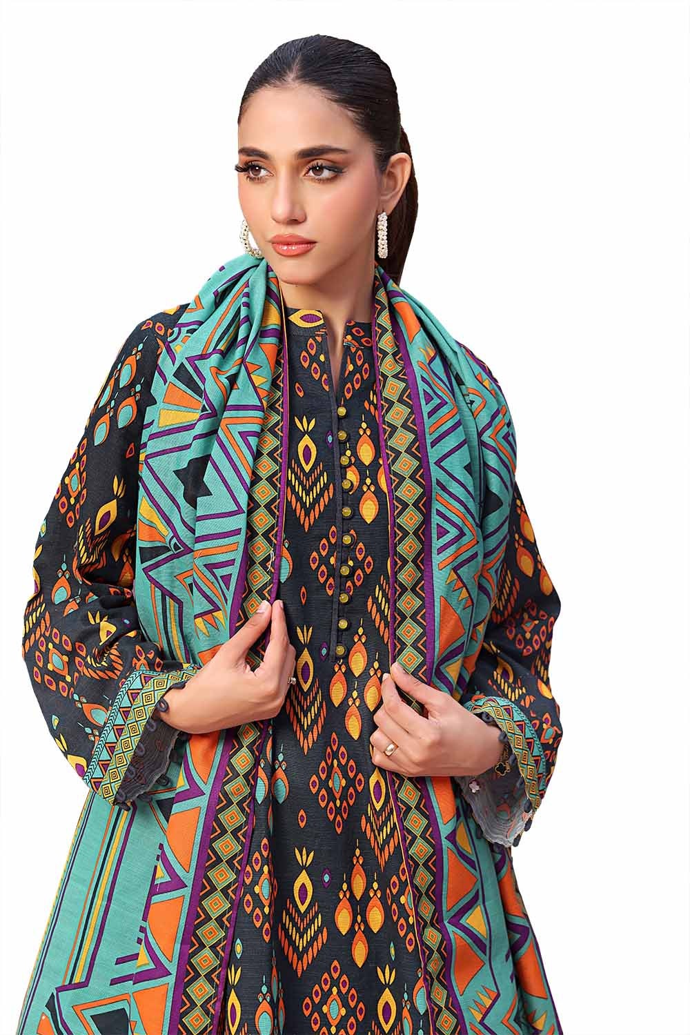 3 Piece Unstitched Printed Khaddar Suit - Image 4