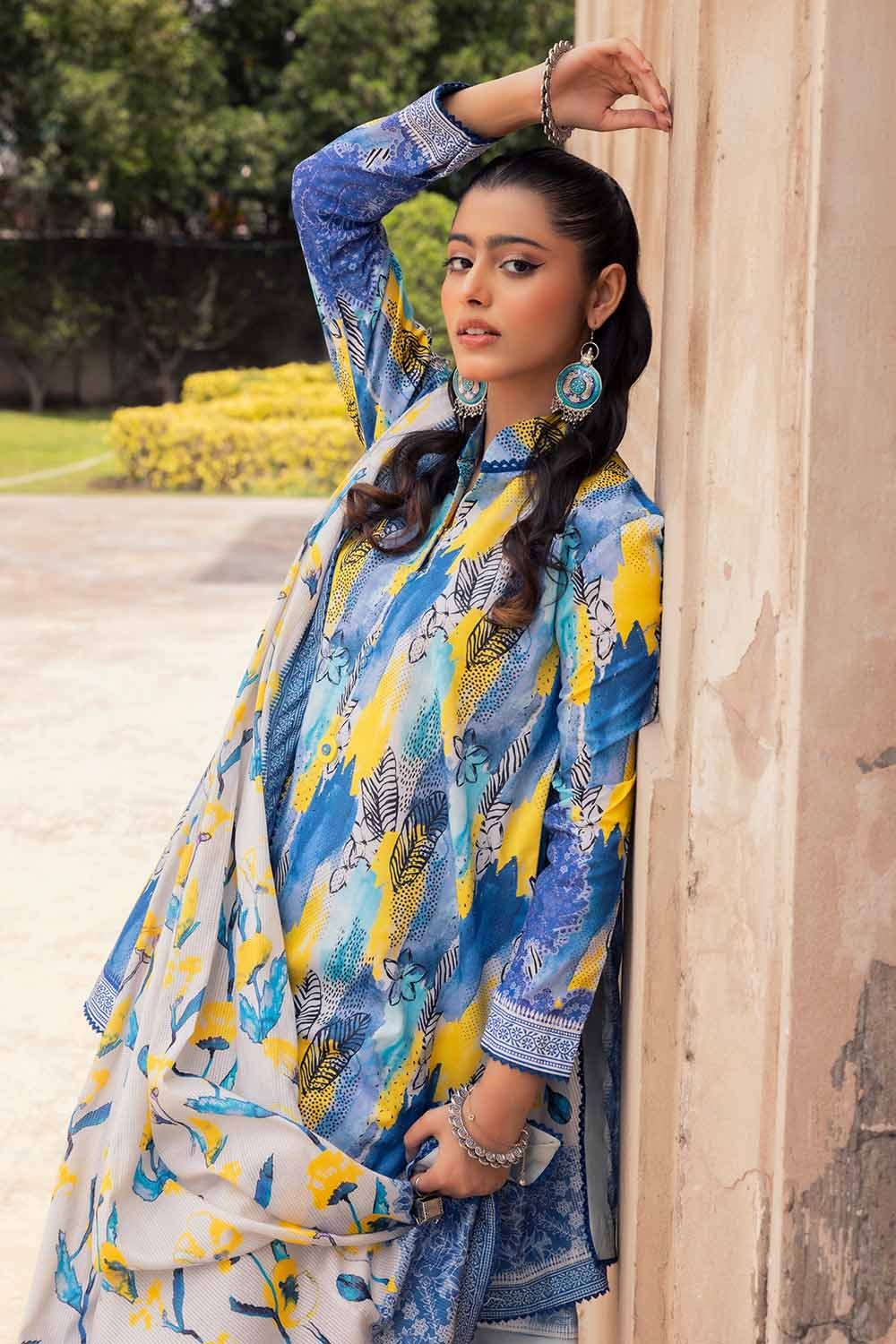 3 Piece Unstitched Printed Lawn Suit with Woven Stripe Dupatta - Image 4