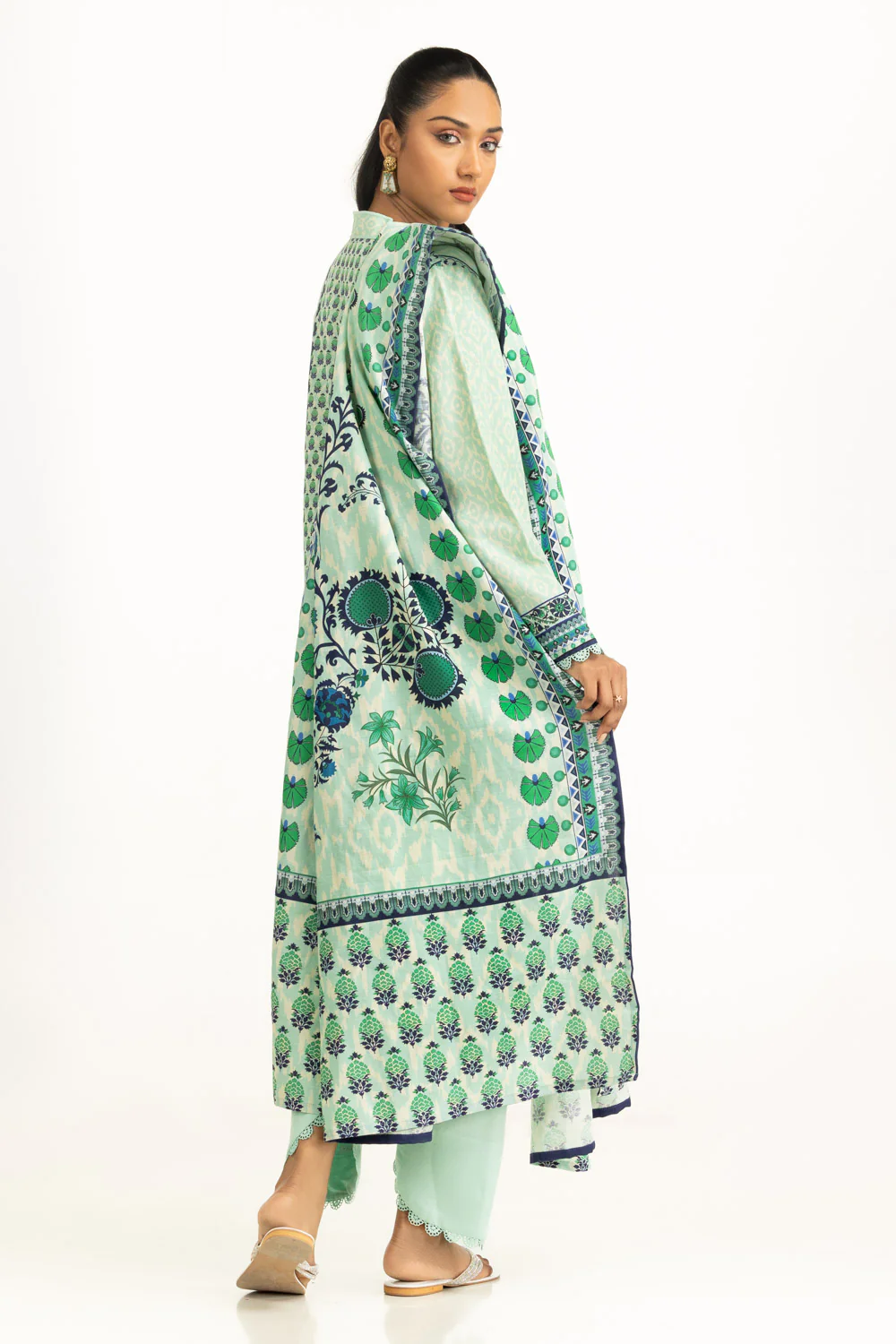 3PC Viscose Khaddar Printed Suit - Image 7
