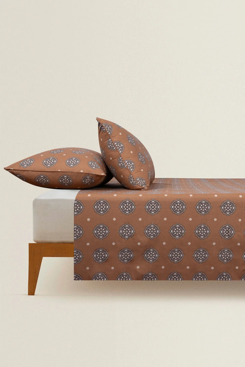 Amber Brown T-150 Bed Sheet Set - Image 3