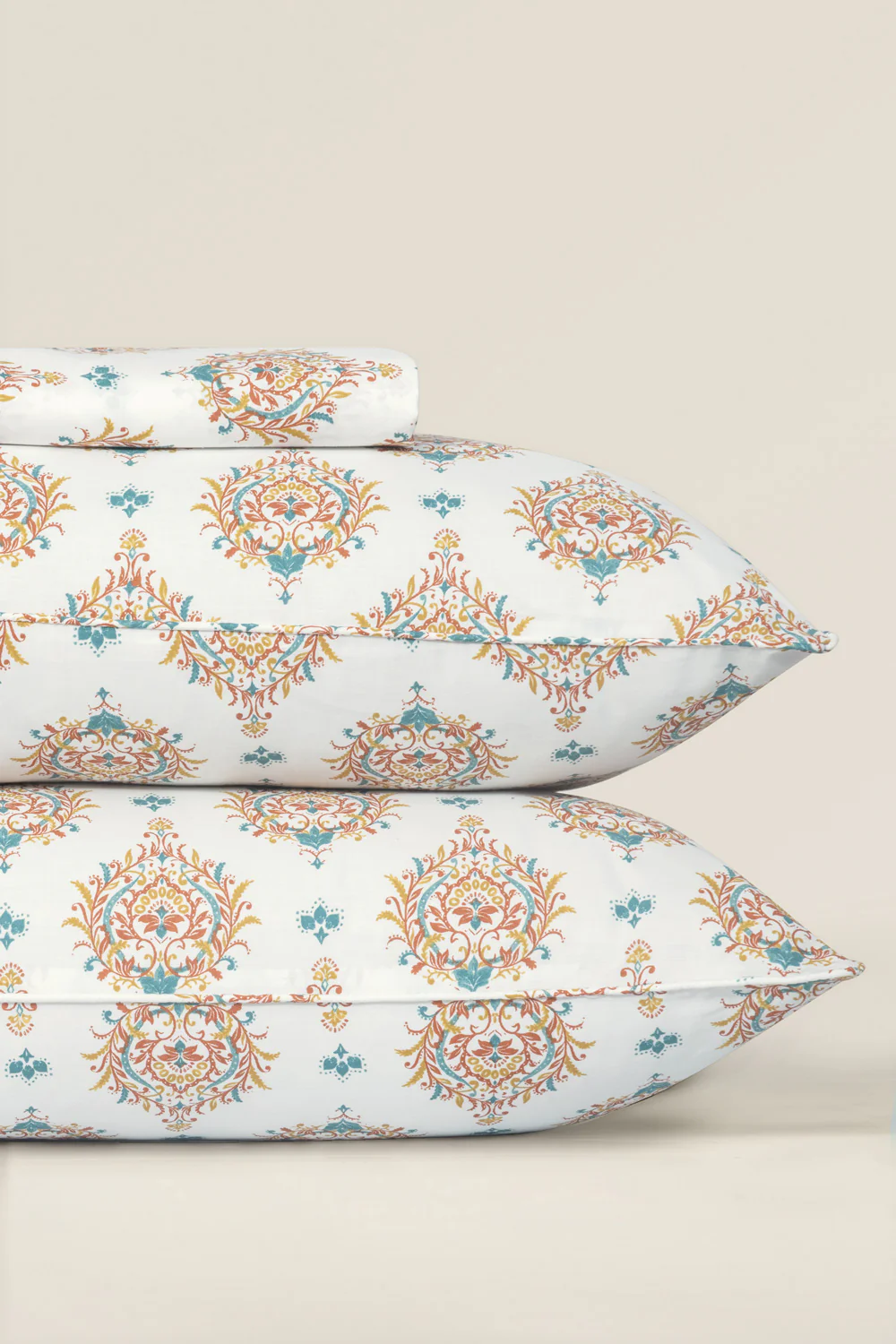 Amber Charm T-150 Bed Sheet Set