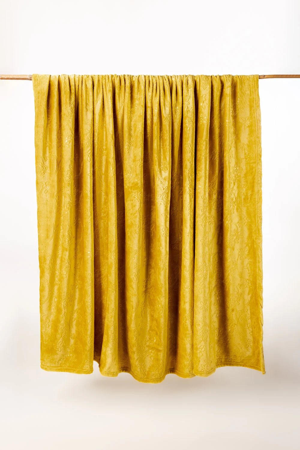 AW24-Arrowwood Embossed Single Ply Fleece Throw - Image 3