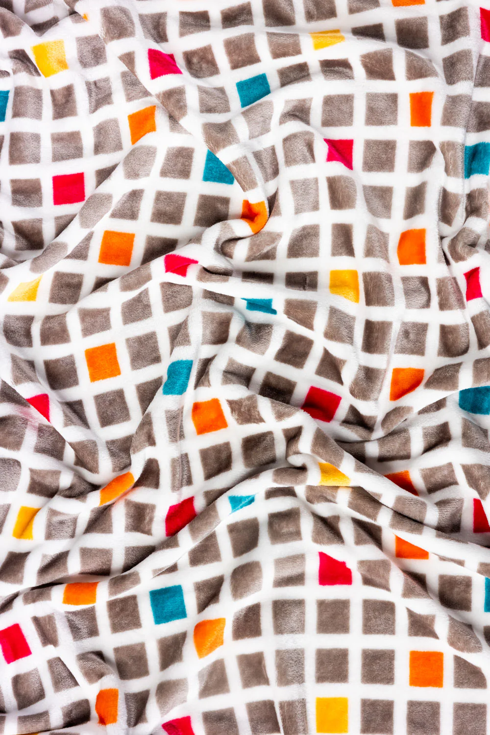 AW25-Cube Single Ply Fleece Throw - Image 4
