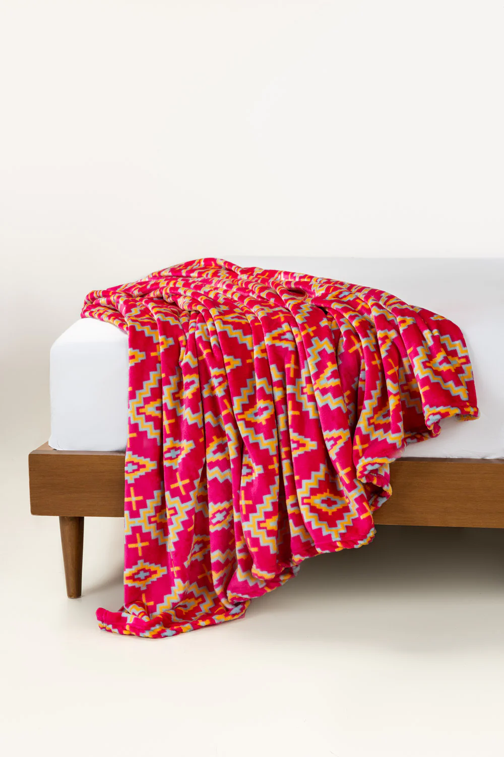 AW25-Flourscent Single Ply Fleece Throw - Image 5