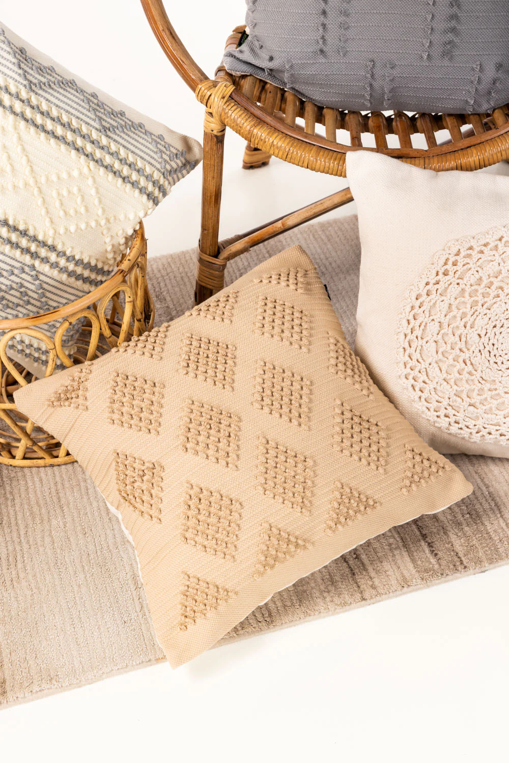 AW25-Woven Cushion Cover 027 - Image 4
