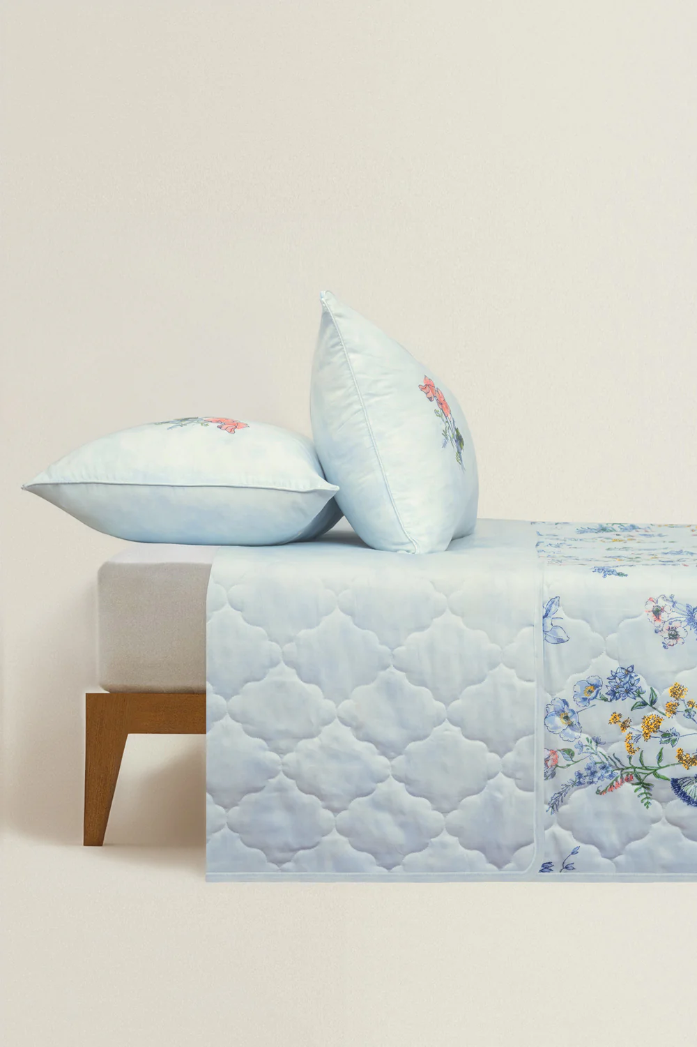 Azure bud T-300 Bed Throw - Image 2