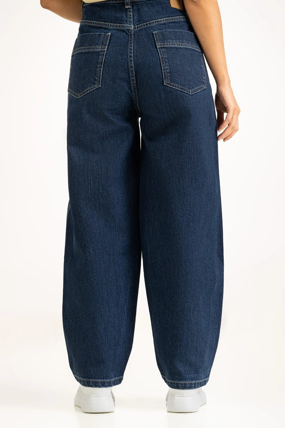 Barrel Fit Jeans - Image 6