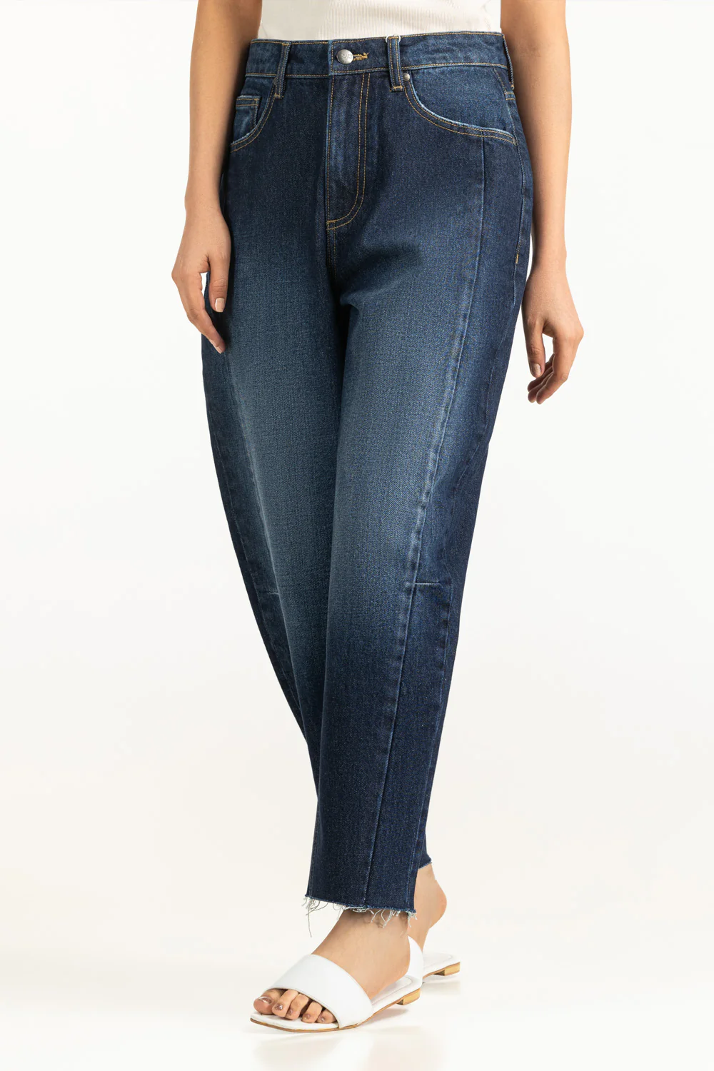 Barrel Fit Jeans - Image 3