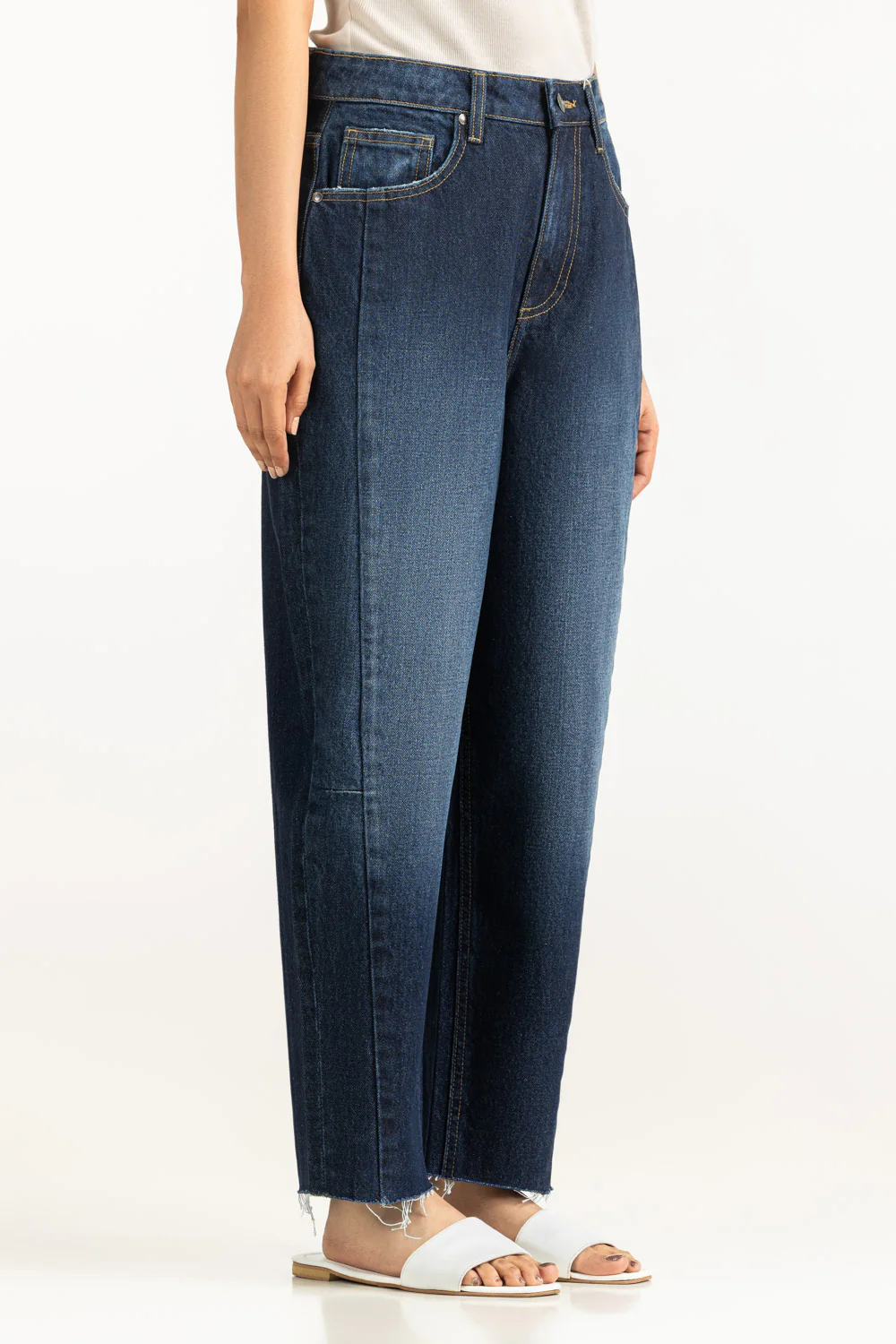 Barrel Fit Jeans - Image 4
