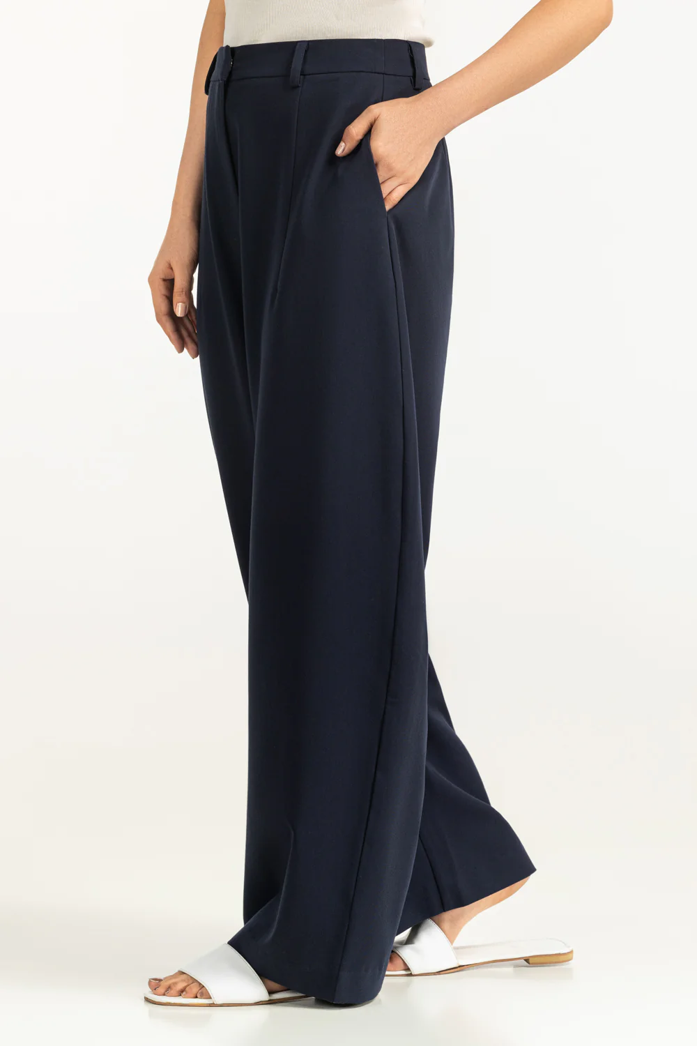 Barrel Fit Pant - Image 3