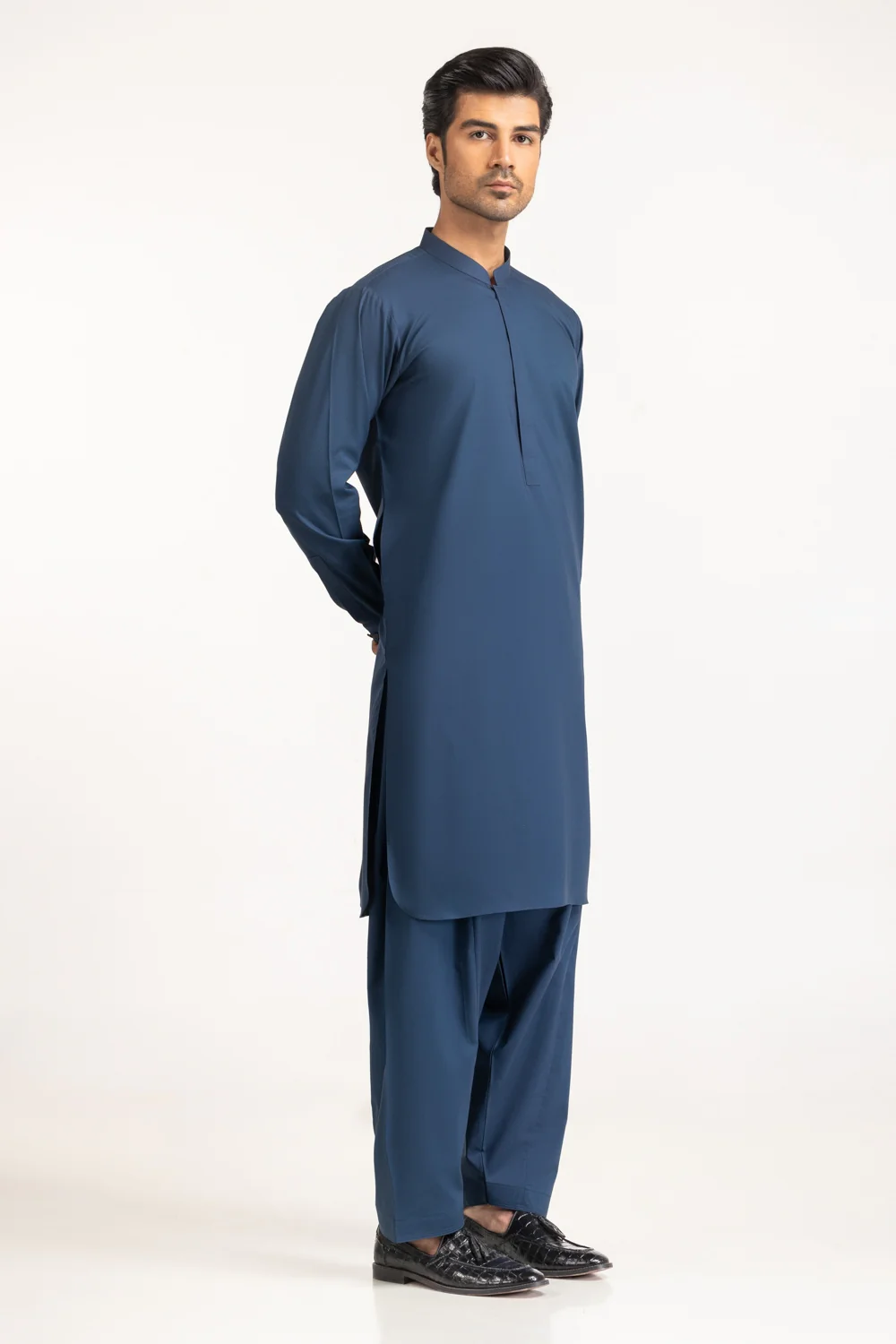 Basic Suits - Image 5