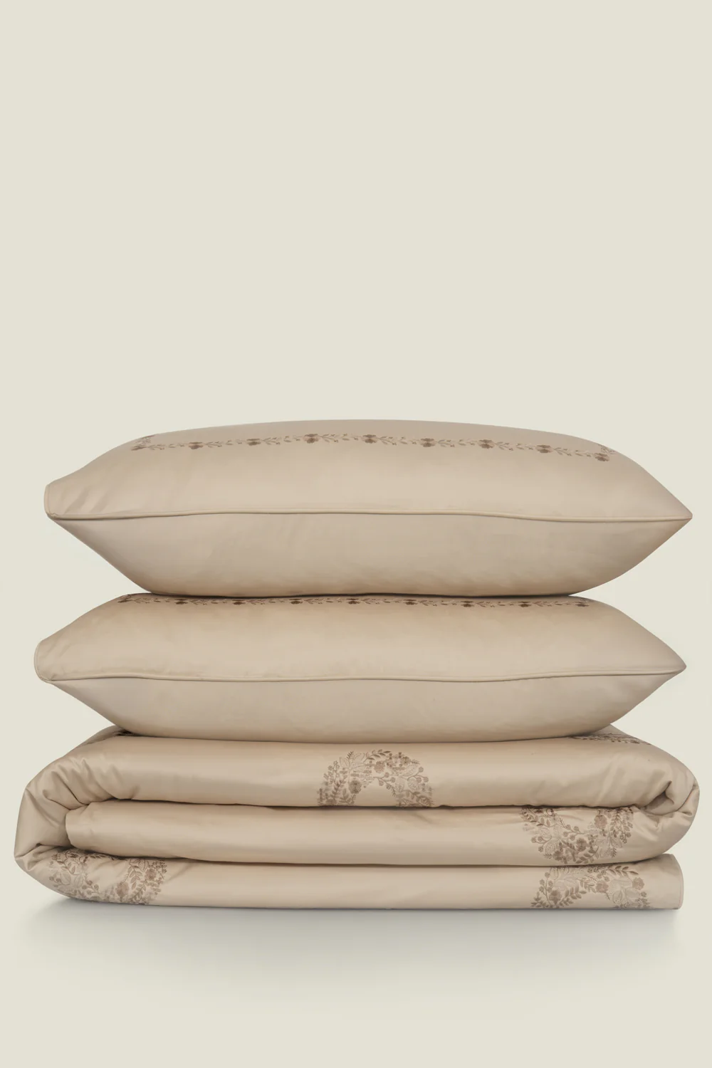 Beige T-400 Embroidered Quilt Cover set - Image 3