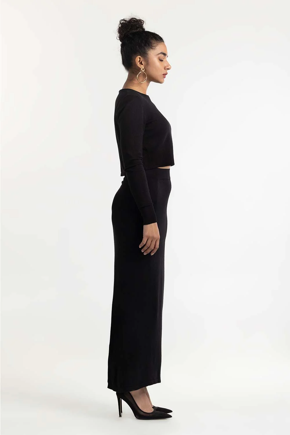 Black Basic Cropped Knit Sweater - Image 5