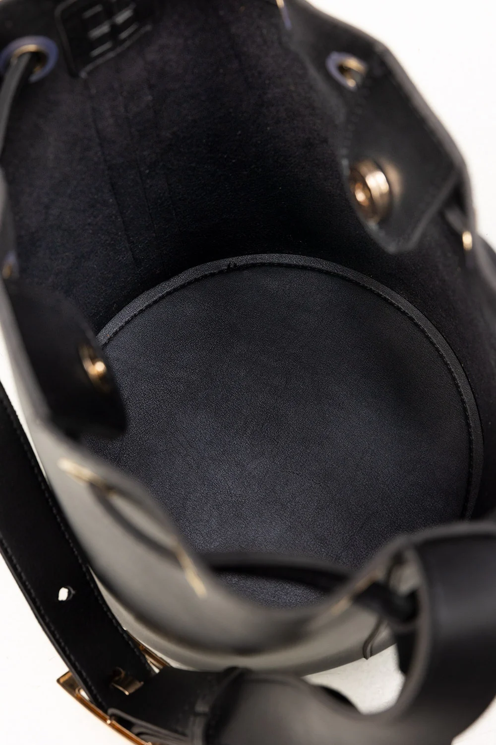 Black Bucket Bag - Image 4