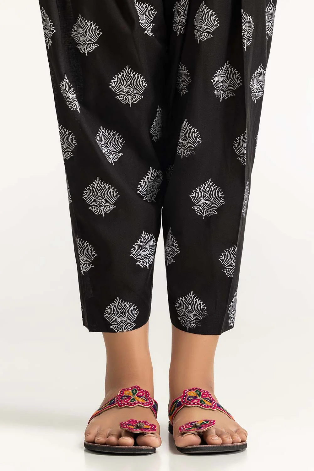 Black Dyed Cambric Screen Print Shalwar