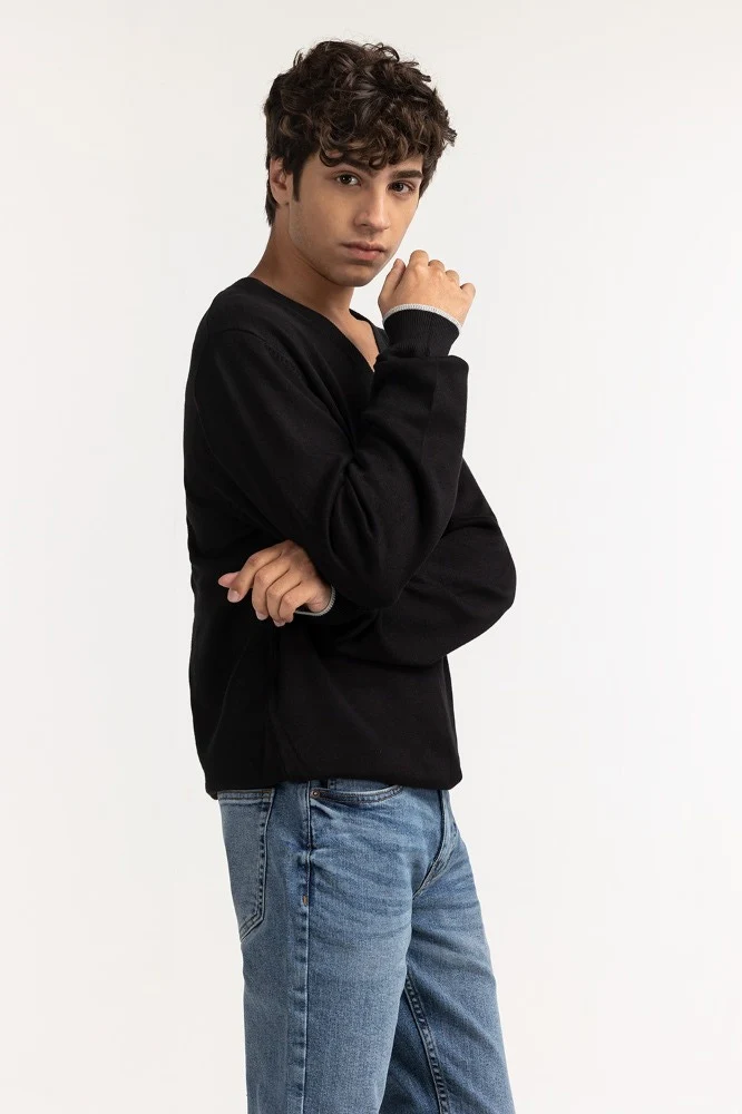 Black Fashion Sweater - Image 6
