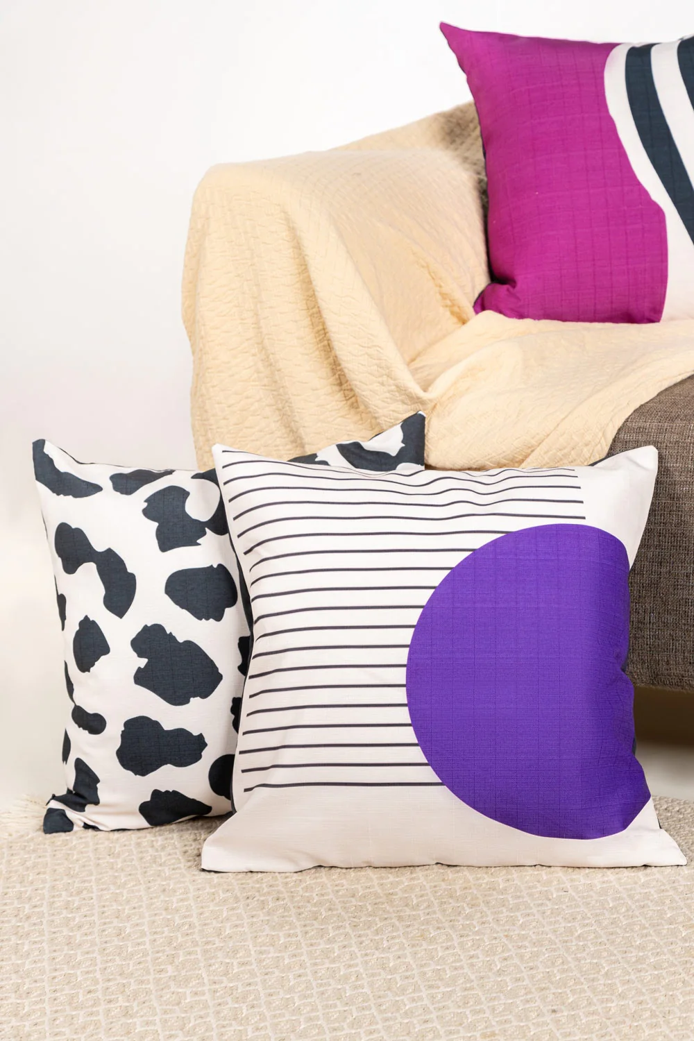 Black Line Digital Printed Cushion Cover - Image 4
