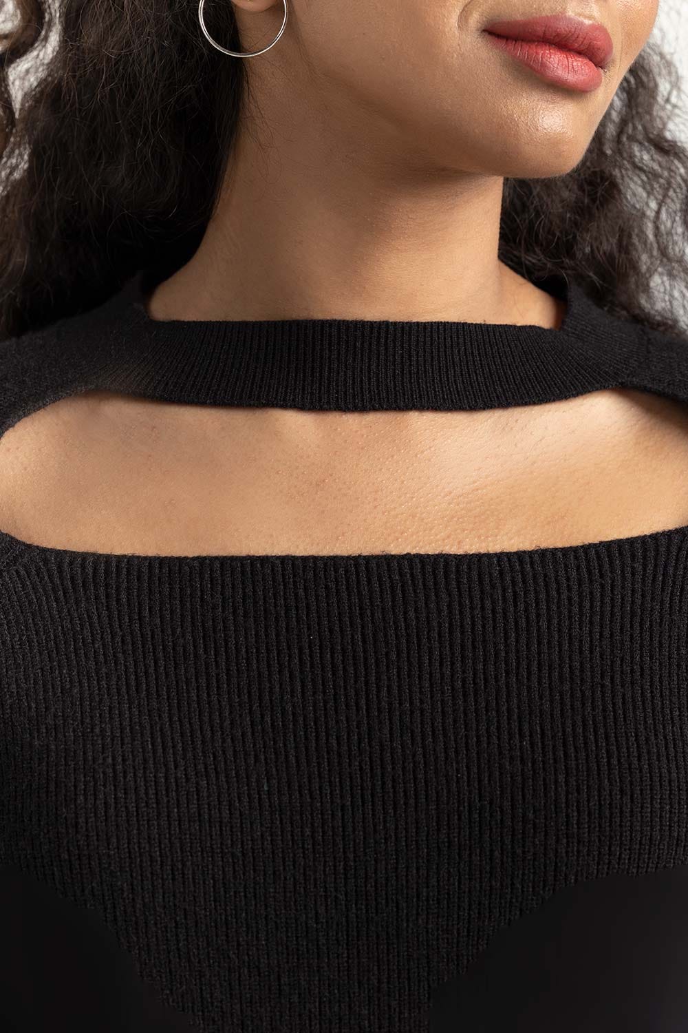 Black Neck Cutout Sweater - Image 4