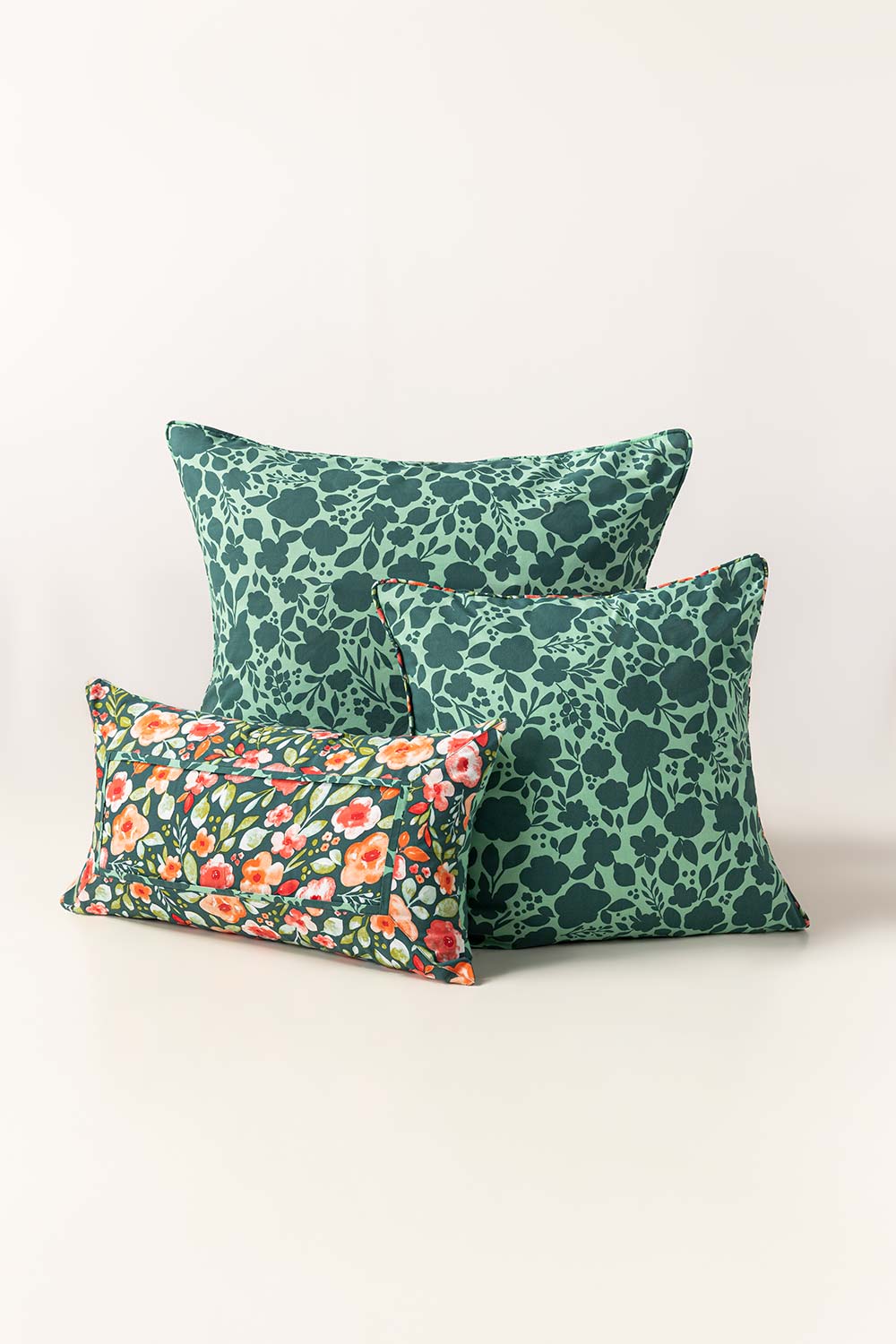 Bloom Bliss T-150 Square Cushion Cover - Image 4