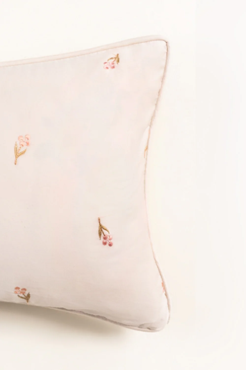 Butter Cream T-400 Embroidered Deck Cushion Cover - Image 2