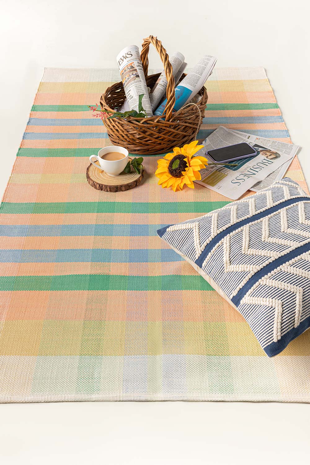 Checks Woven Rug - Image 4