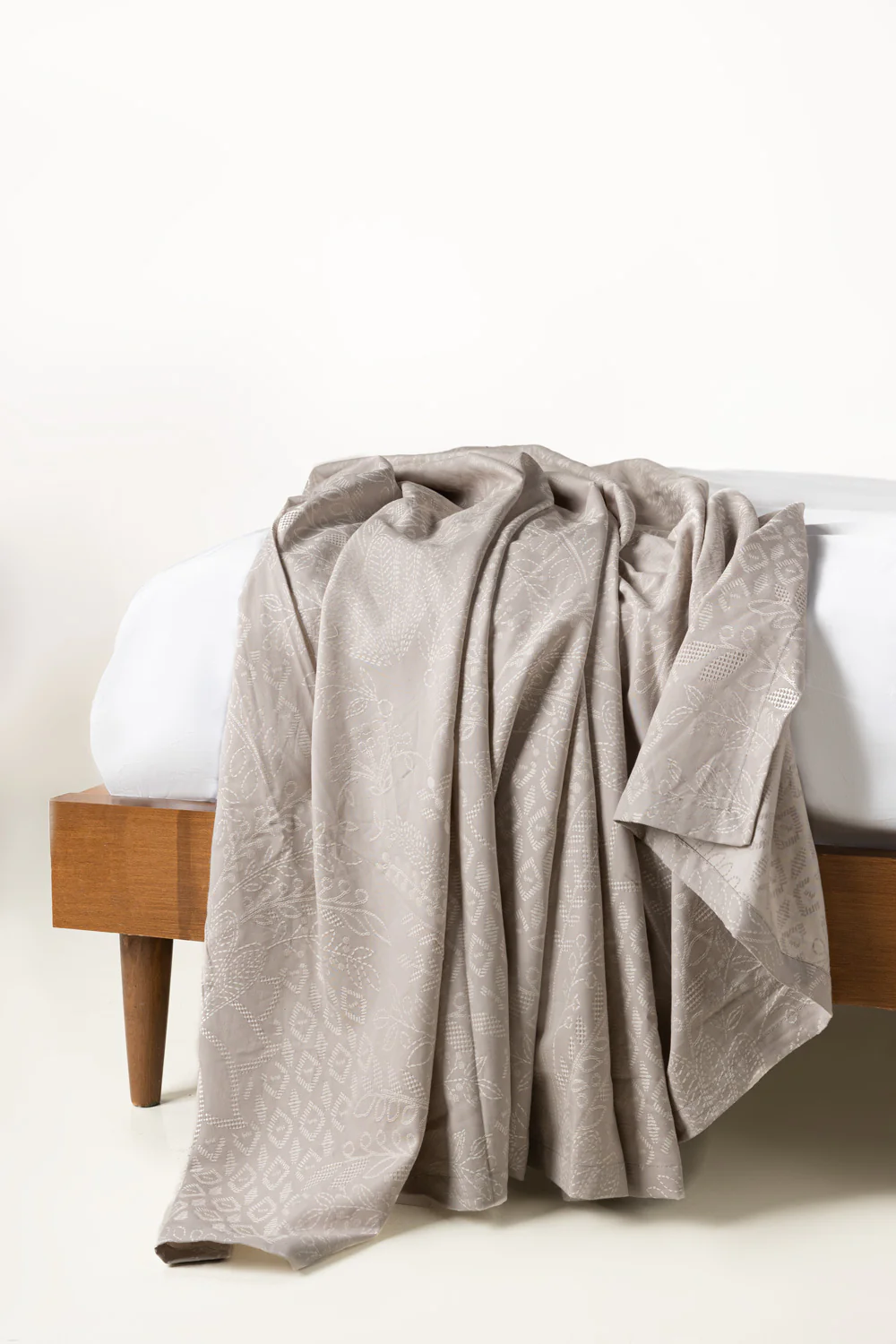 Cinder Jacquard Throw - Image 5