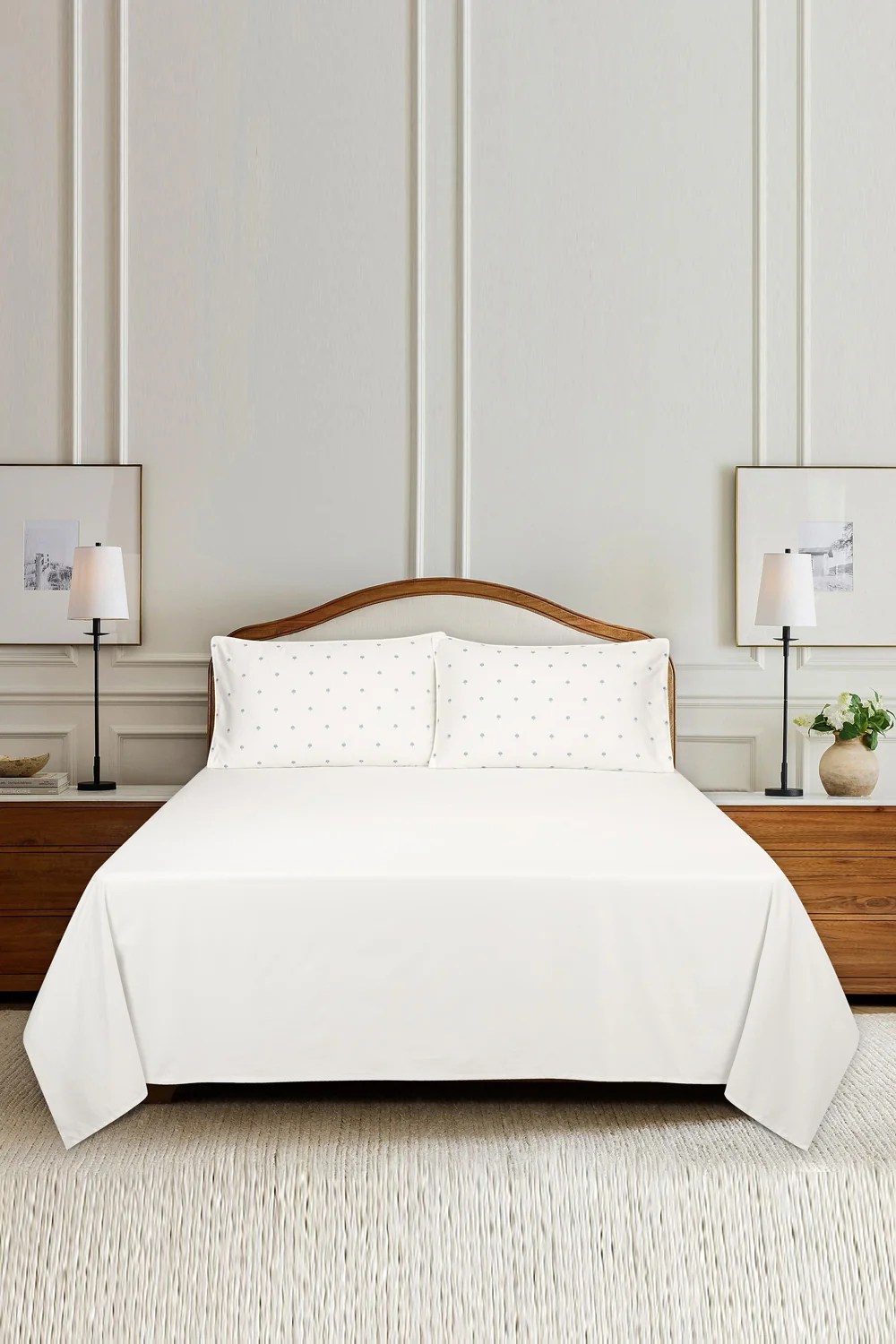 Cloud White T-400 Embroidered Bed Sheet Set - Image 2