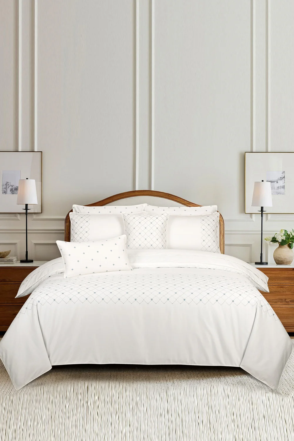 Cloud White T-400 Embroidered Quilt Cover Set - Image 2