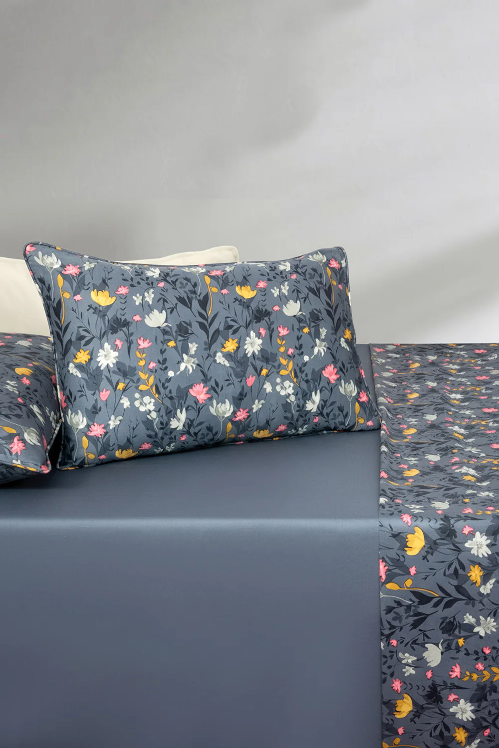 Copen Flora T-200 Bed Sheet Set - Image 2