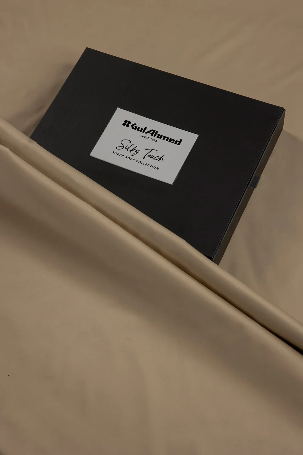 Cotton Club Plus Unstitched Fabric Cotton With Gift Box - Image 11