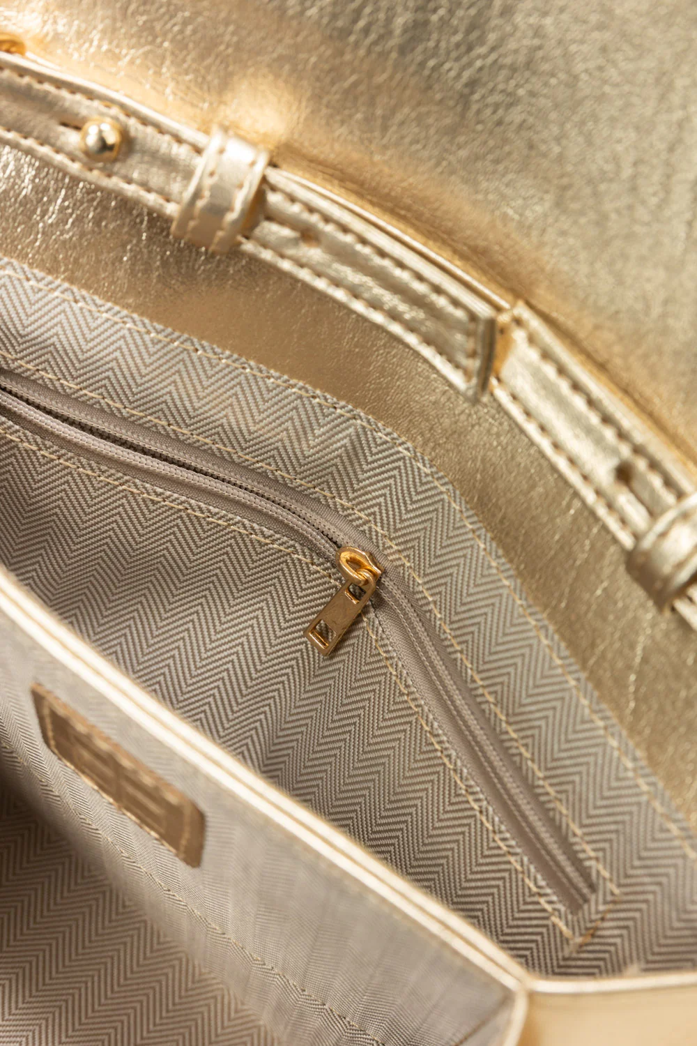 Cross Body Bag - Image 5