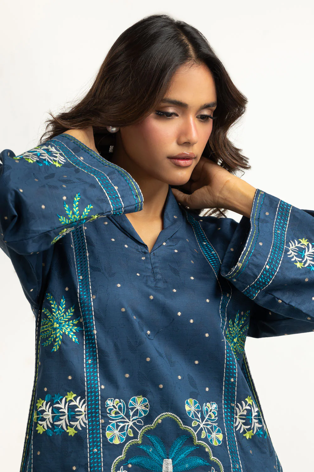 Denier Jacquard Embroidered Co-Ord Set - Image 3