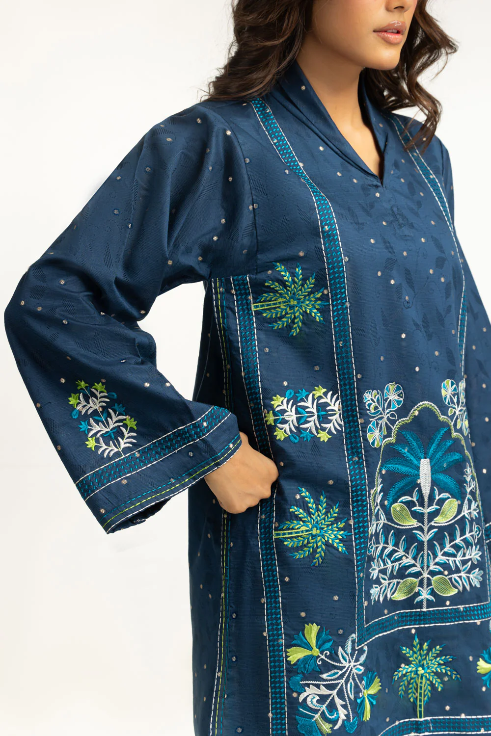 Denier Jacquard Embroidered Co-Ord Set - Image 5