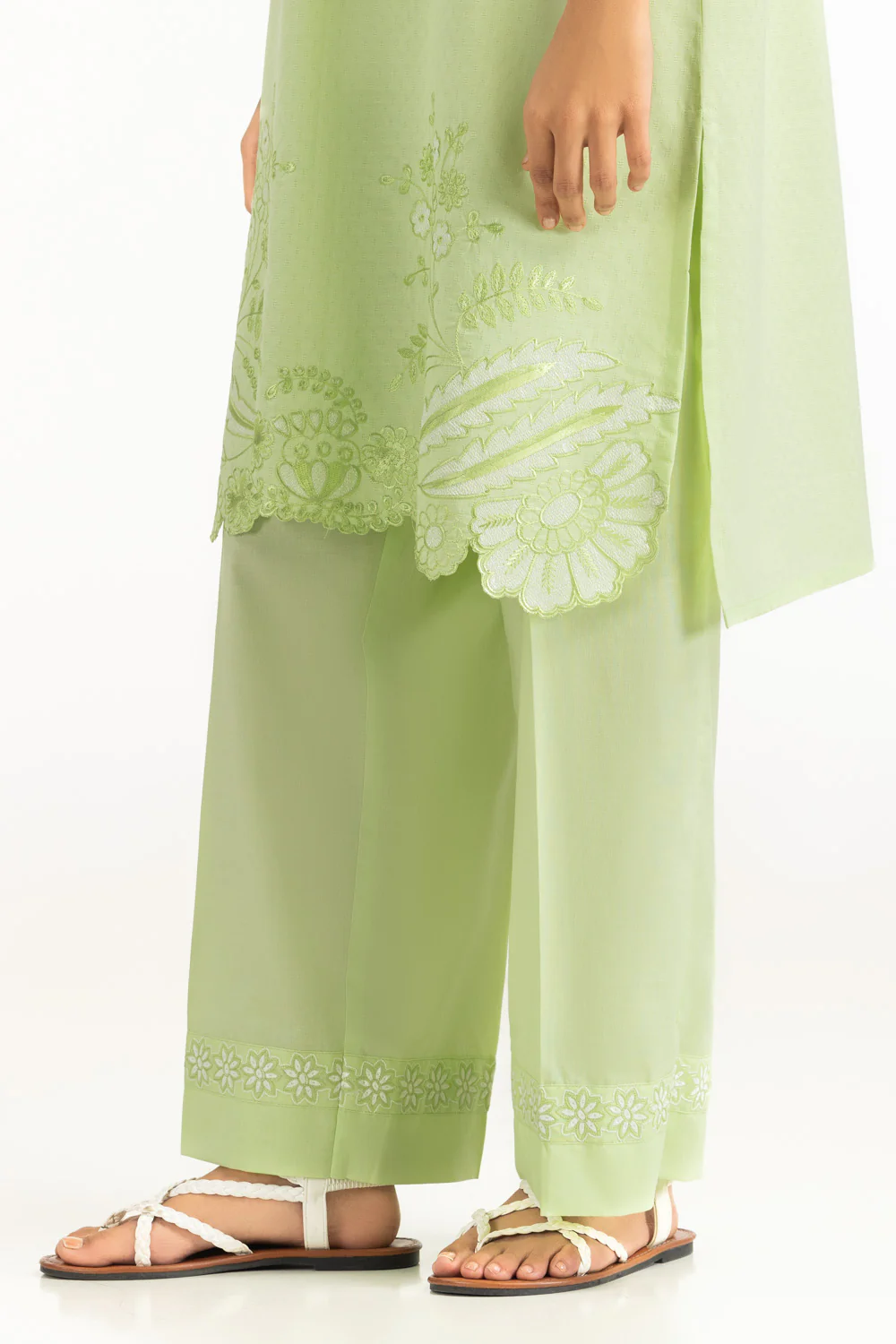 Dobby Embroidered And Trouser - Image 7