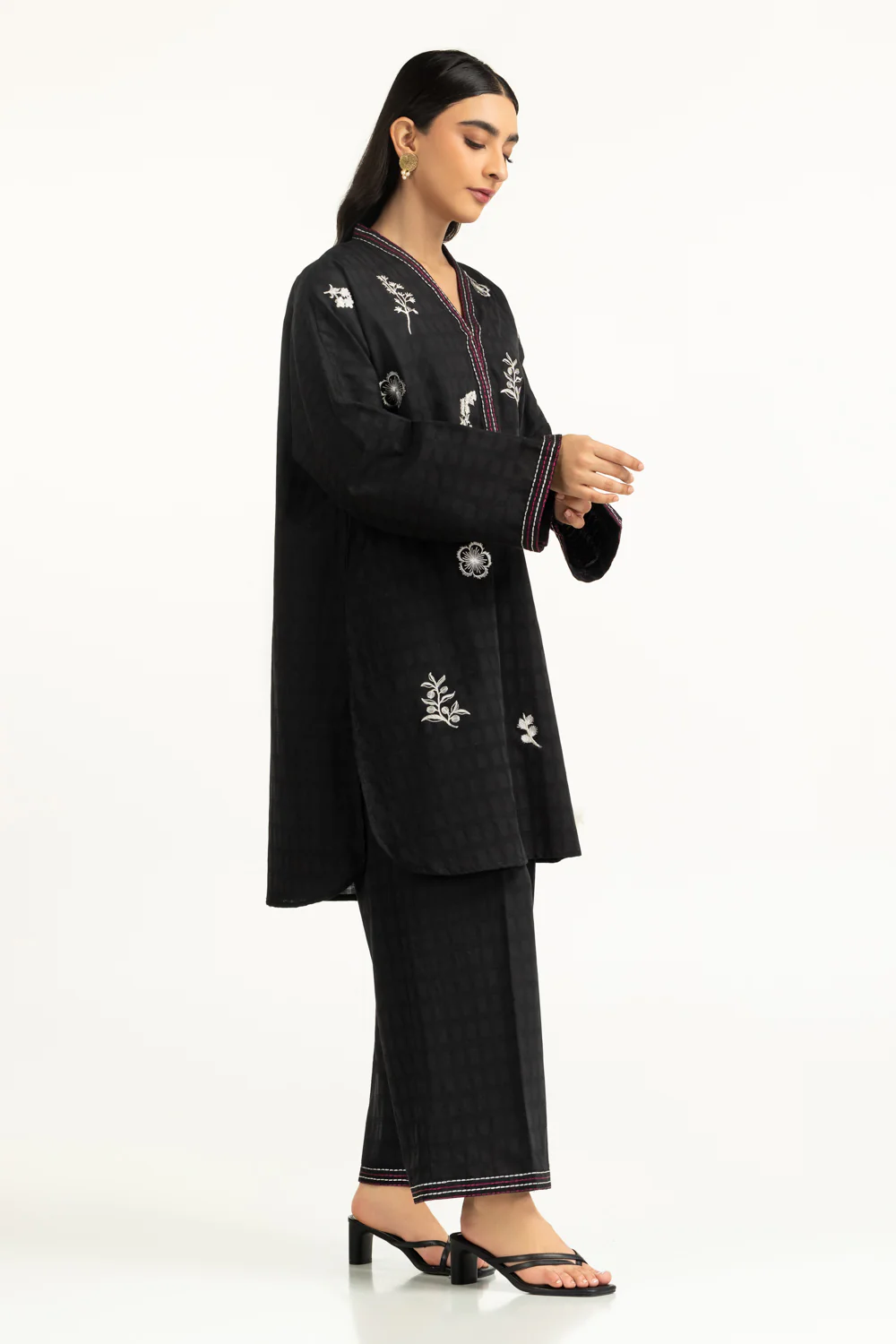 Dobby Embroidered Co-Ord Set - Image 4