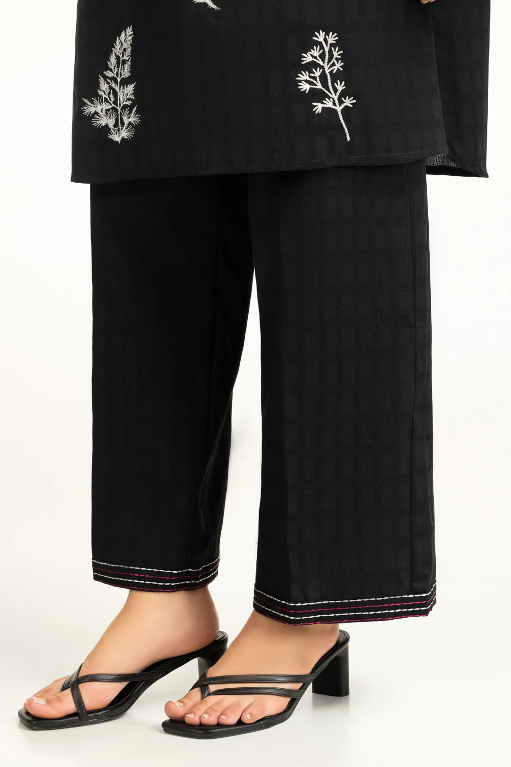 Dobby Embroidered Co-Ord Set - Image 7