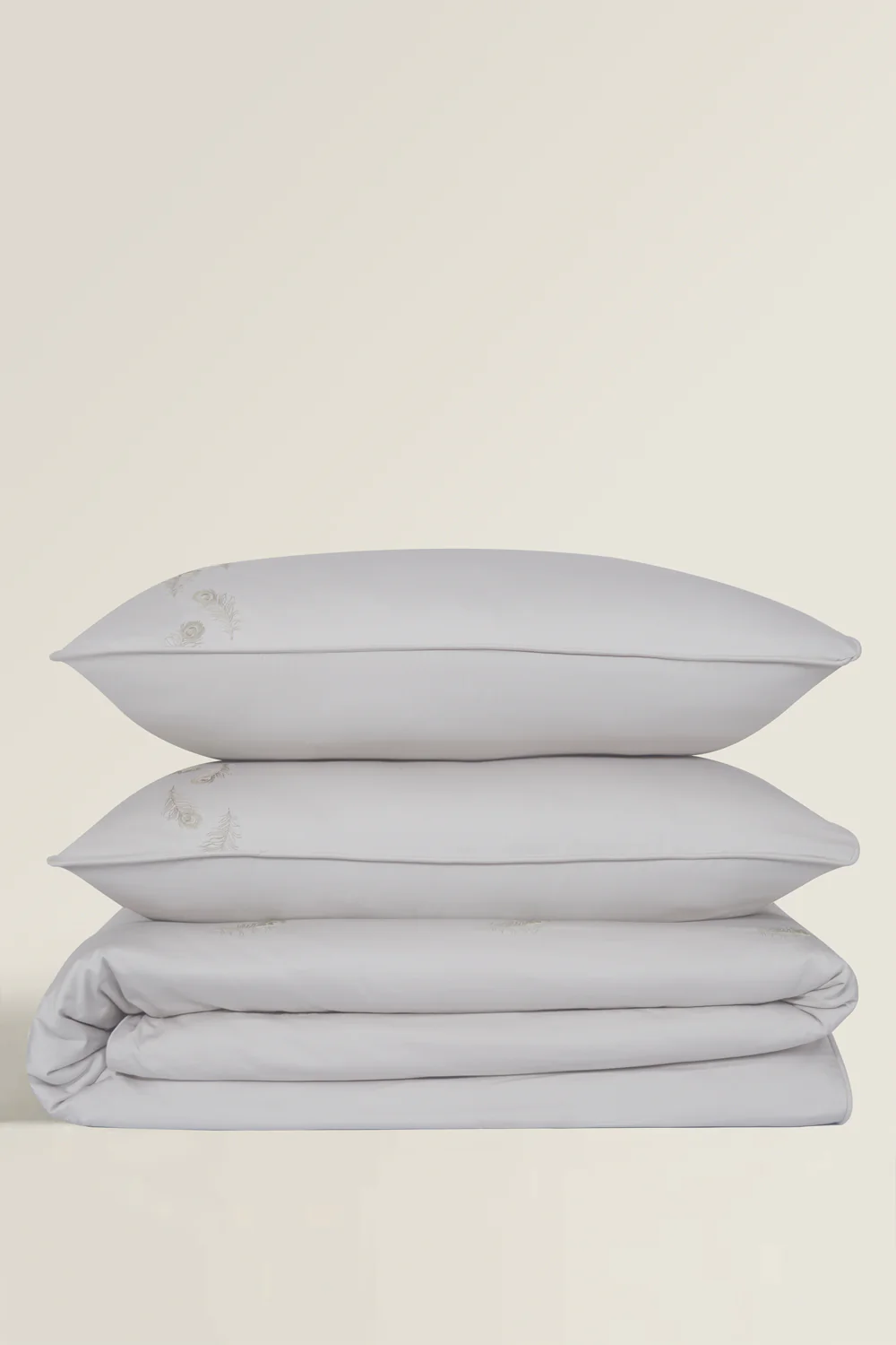Dove T-400 Embroidered Quilt Cover Set - Image 4