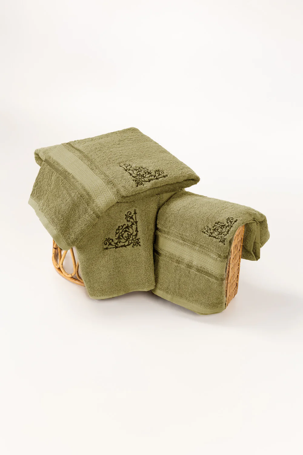 Elm 3pcs Embroidered Towel Set - Image 3