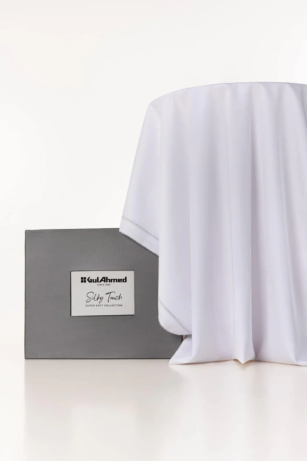 Escada Unstitched Fabric Cotton with Gift Box - Image 20
