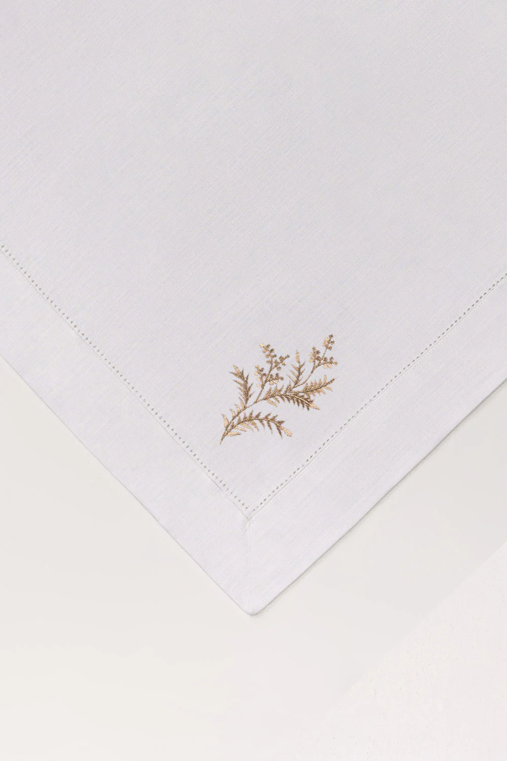 Flora 2 Pcs Embroidered Napkin Set - Image 3