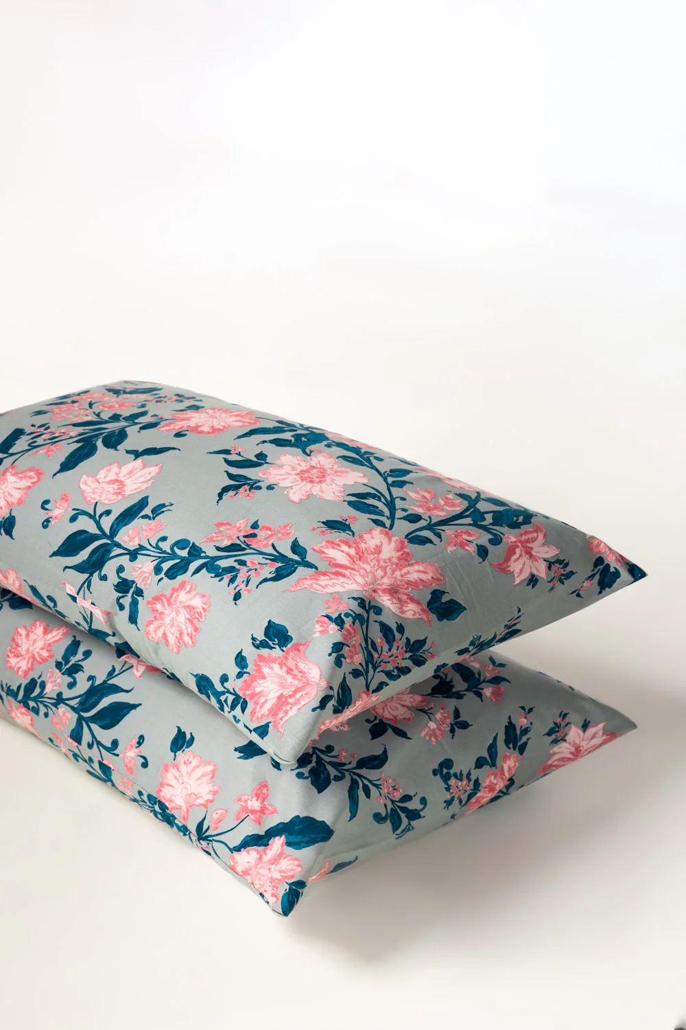 Flora Blue T-150 Pillow Cover Set - Image 3