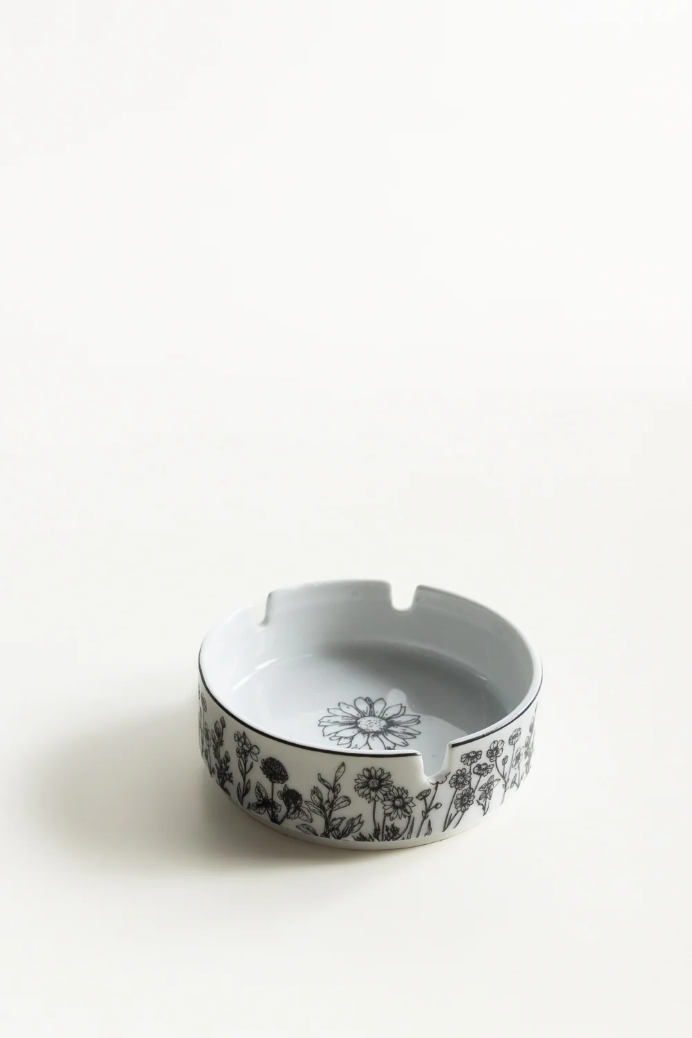 Fusion Ashtray Round - Image 4