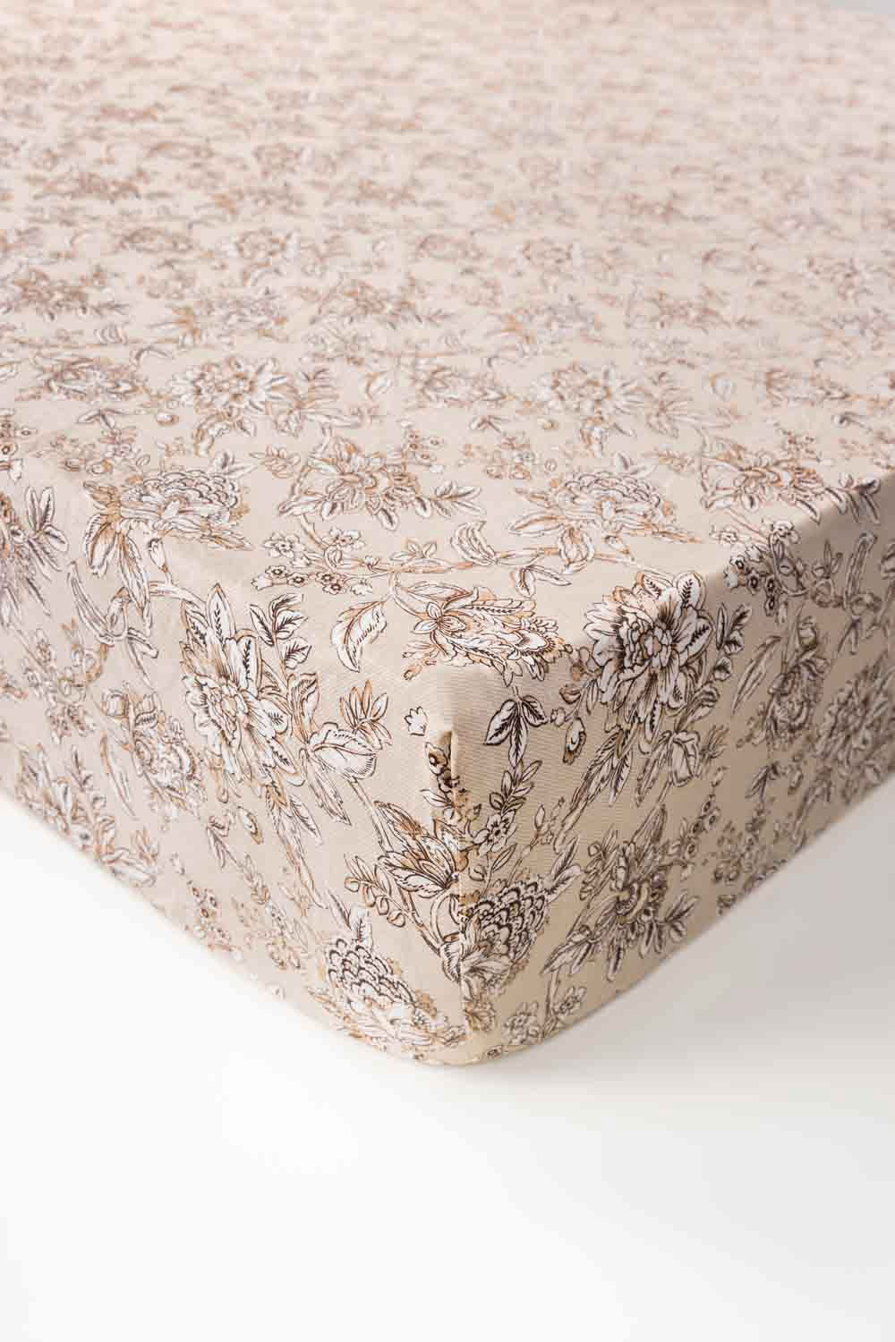 Gardenia Bloom T-200 Fitted Sheet Set - Image 2