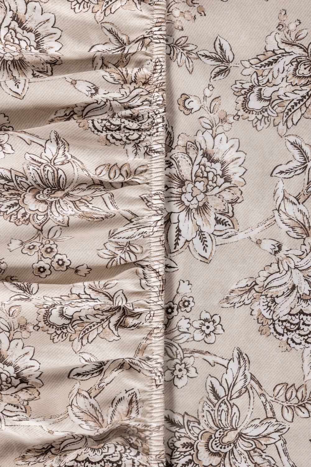 Gardenia Bloom T-200 Fitted Sheet Set - Image 3