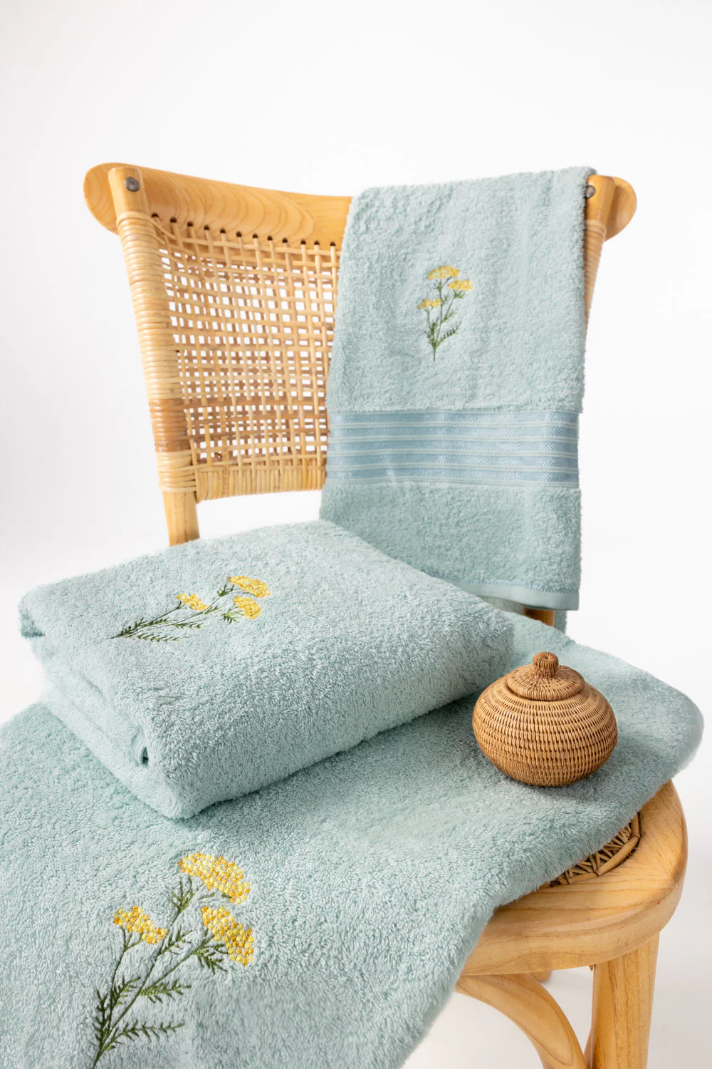 Glass Blue 3pcs Embroidered Towel Set - Image 3