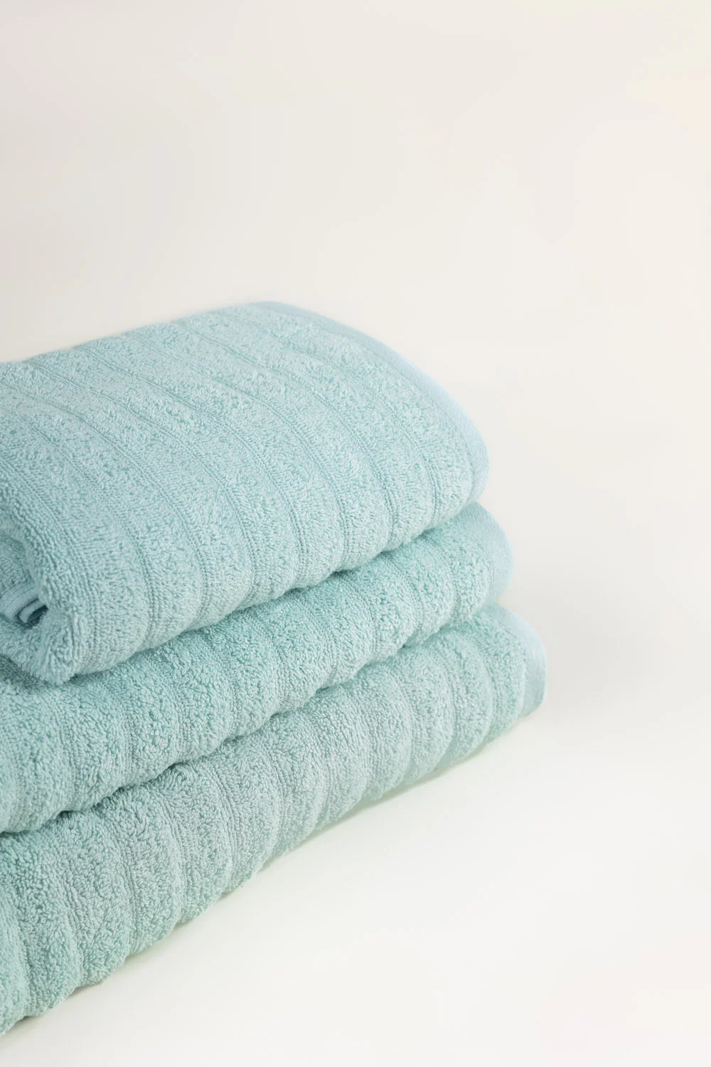 Glass Blue Combed Plain Towel - Image 3