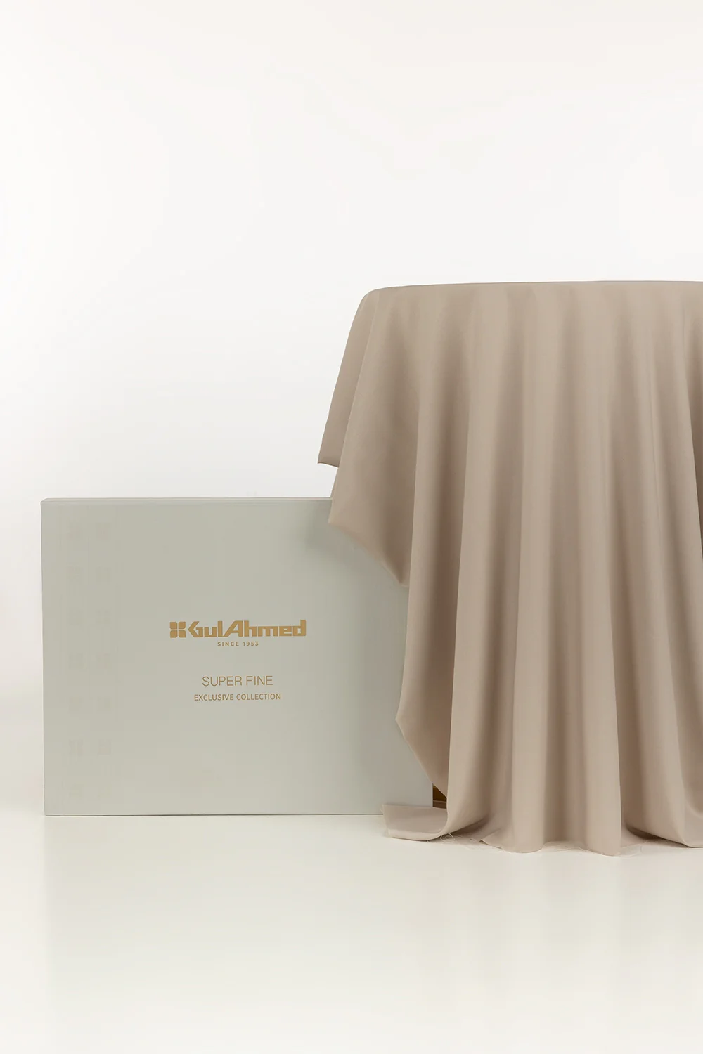 GUL 90 Fresher Unstitched Fabric Blended with Gift Box - Image 33