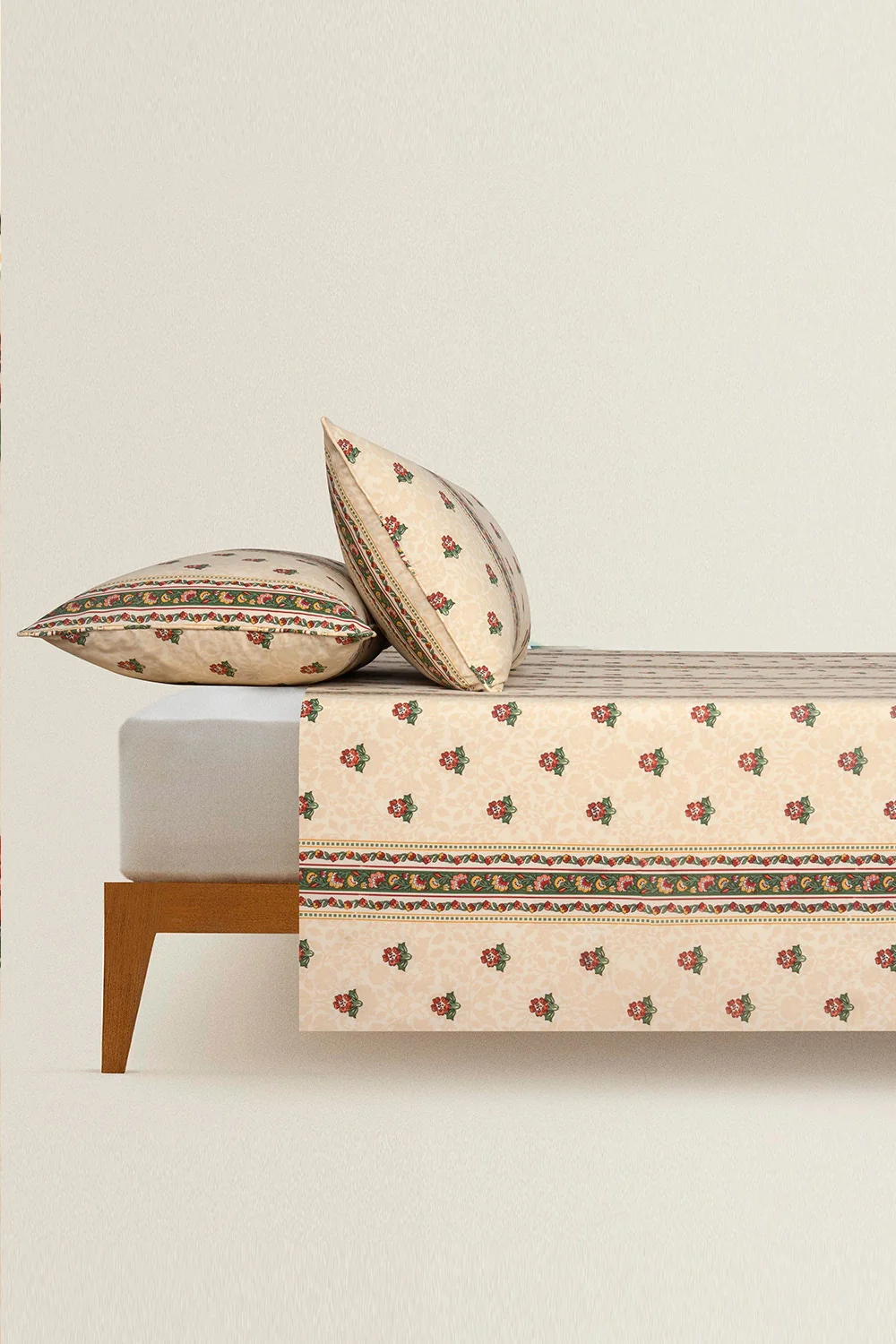 Gul Bahar T-150 Bed Sheet Set - Image 2
