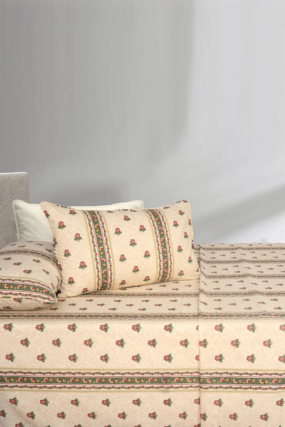Gul Bahar T-150 Bed Sheet Set - Image 3